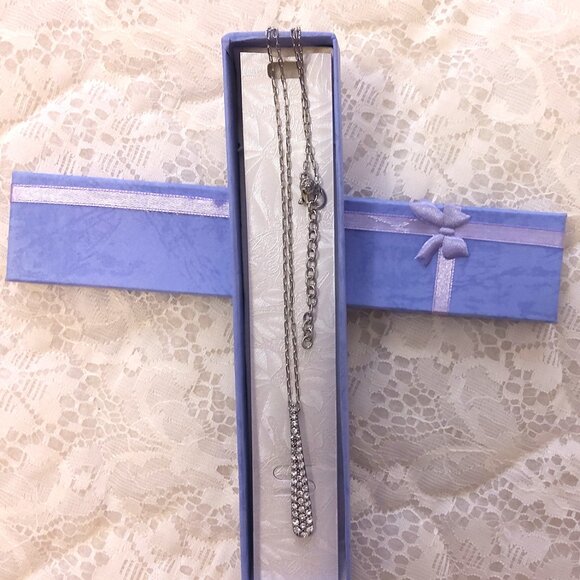 New Monet White Clear Crystal Teardrop Charm Pendant Silver Tone Necklace - Picture 5 of 11